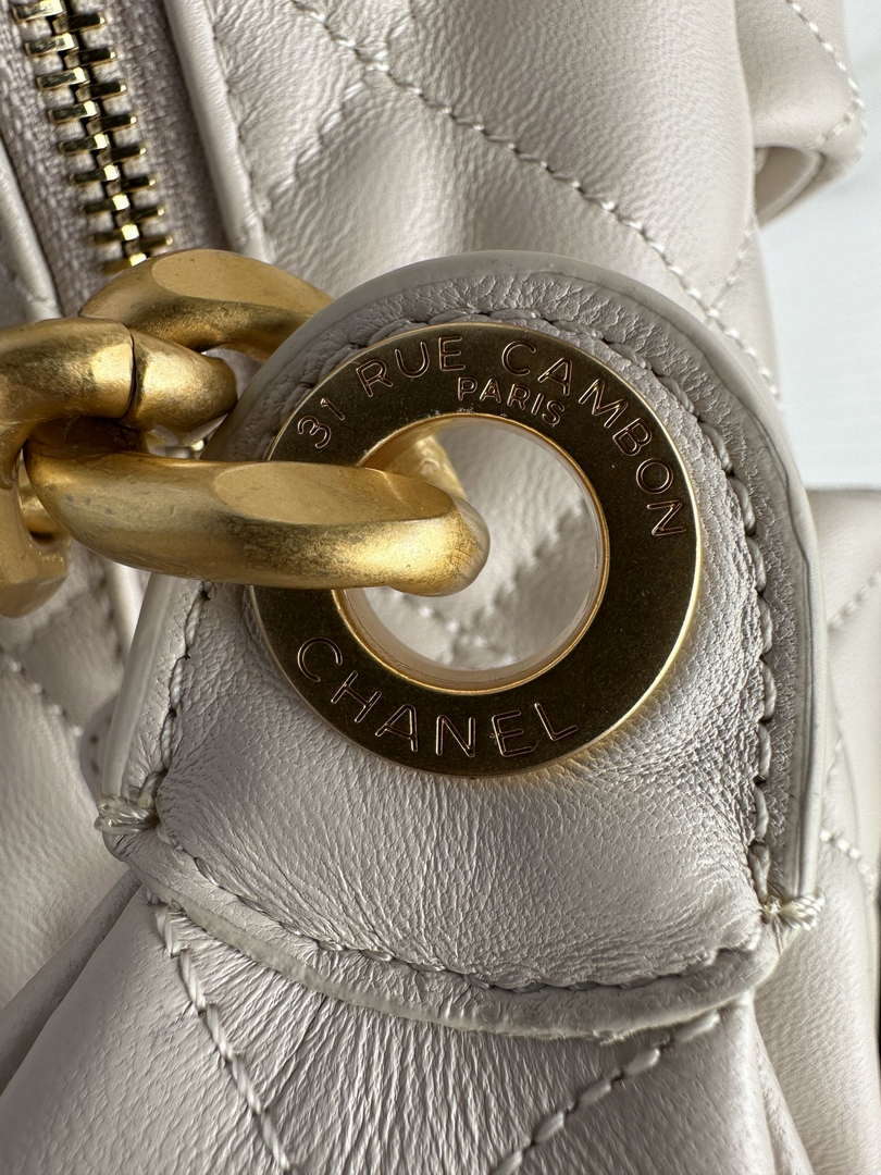 Chanel AS5339 Small Hobo Shiny Lambskin & Gold-Tone Metal Apricot