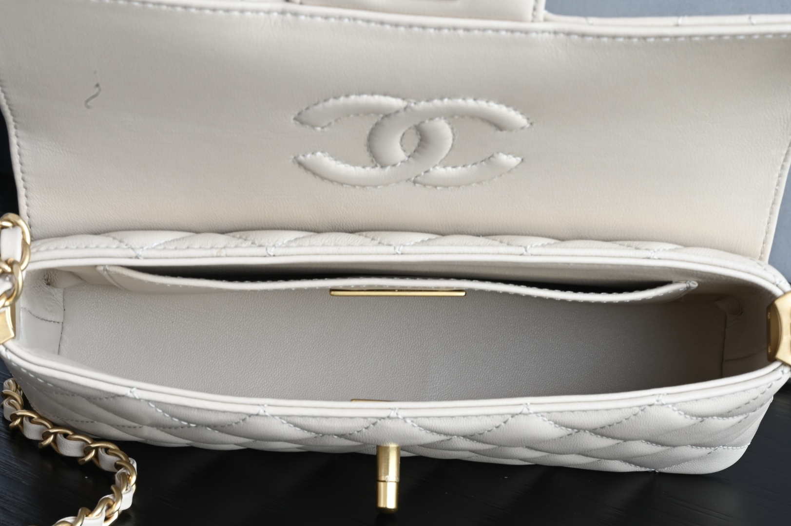 Chanel 25SS AS5354 Mini Flap Bag with Top Handle Lambskin Apricot