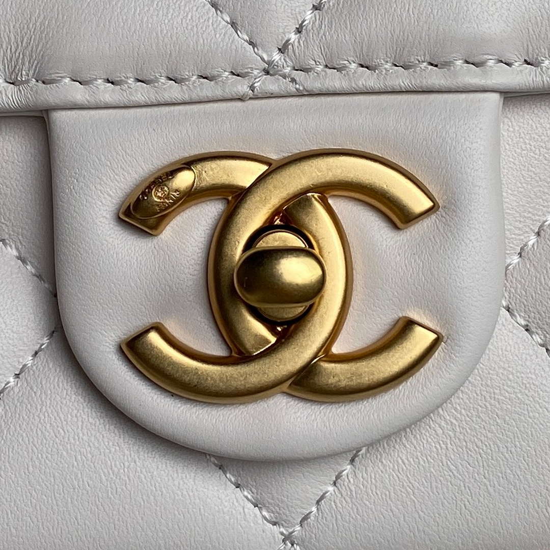 Chanel AS5390 25P Limited Edition Pearl Handle Flap Bag White Lambskin - Default Title - View 3