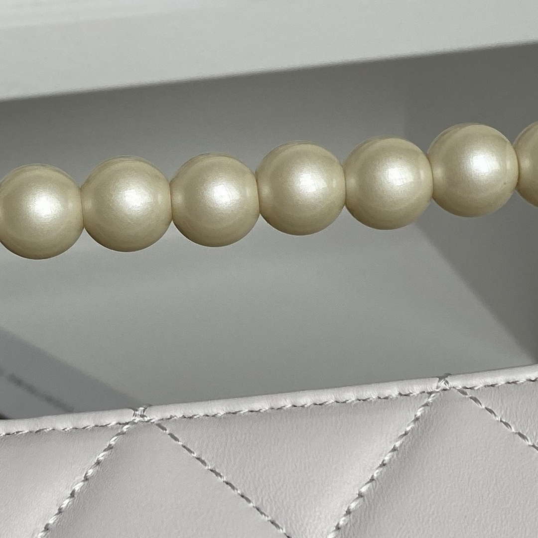 Chanel AS5390 25P Limited Edition Pearl Handle Flap Bag White Lambskin