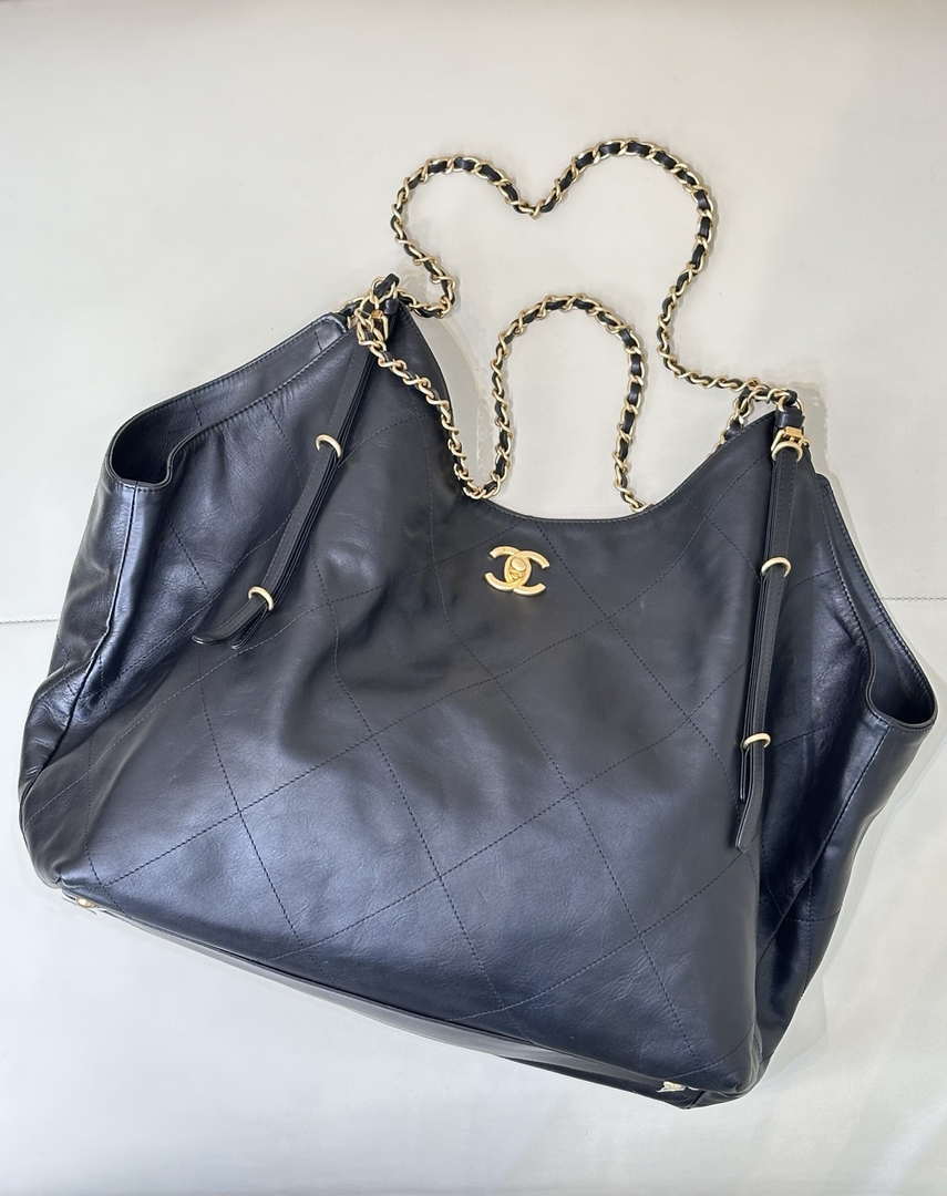 Chanel AS5463 25SS Maxi Shopping Bag  Calfskin & Gold-Tone Metal  Black