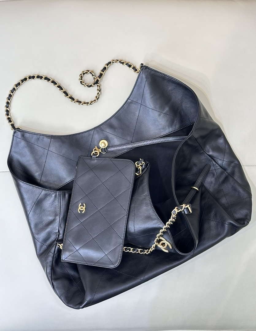 Chanel AS5463 25SS Maxi Shopping Bag  Calfskin & Gold-Tone Metal  Black