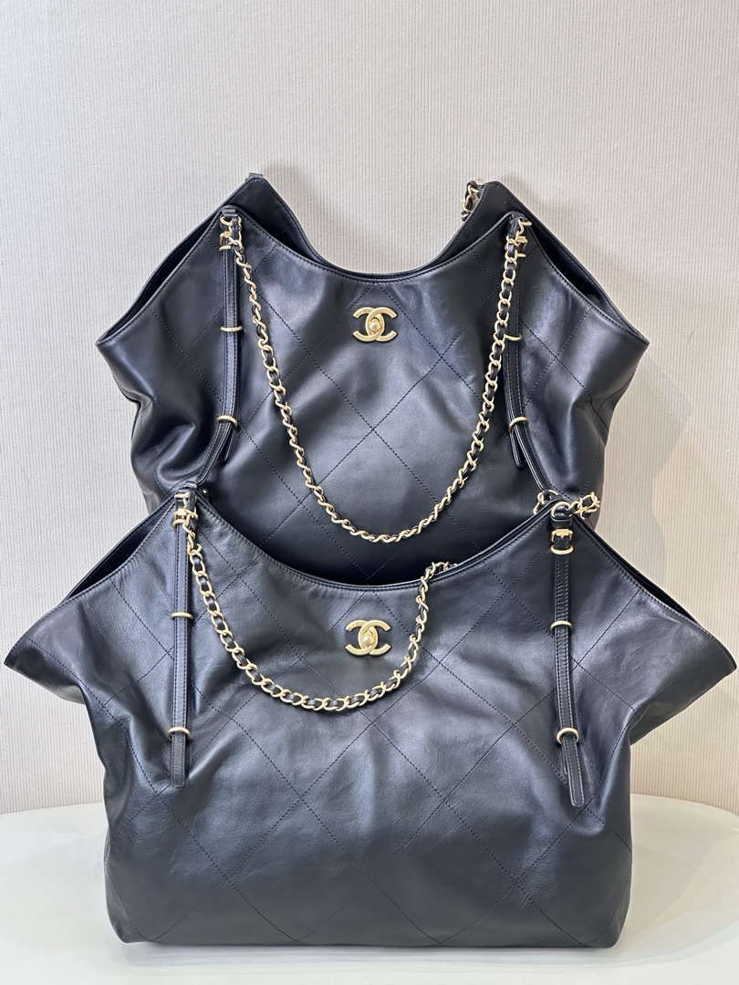 Chanel AS5463 25SS Maxi Shopping Bag  Calfskin & Gold-Tone Metal  Black