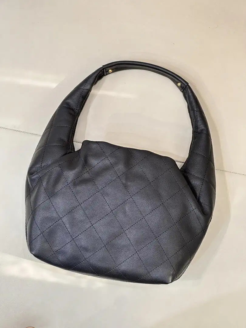 Chanel AS5976 Hobo Handbag Calfskin & Gold-Tone Metal Black