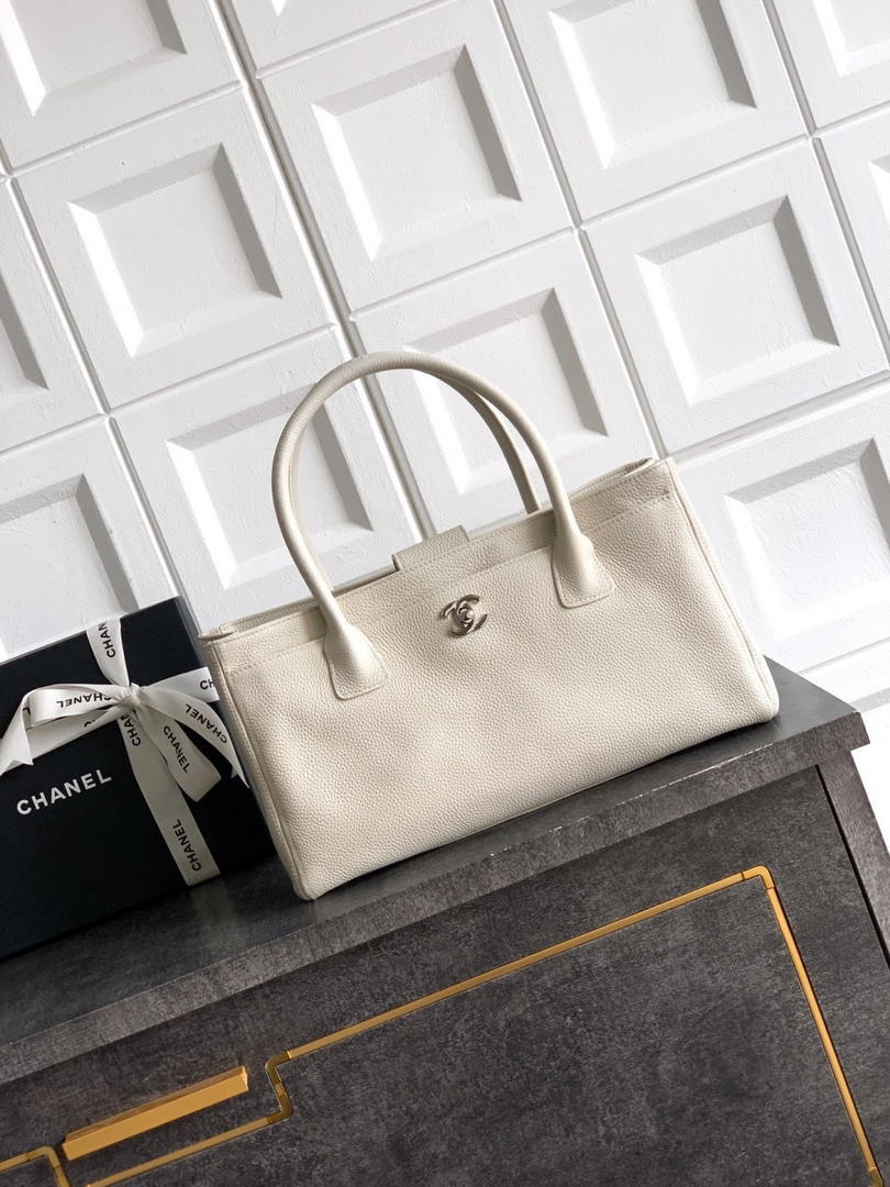 Chanel AS6055 Cerf Leather Exterior Small Tote Bags White