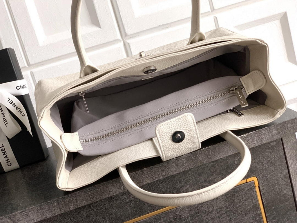 Chanel AS6055 Cerf Leather Exterior Small Tote Bags White