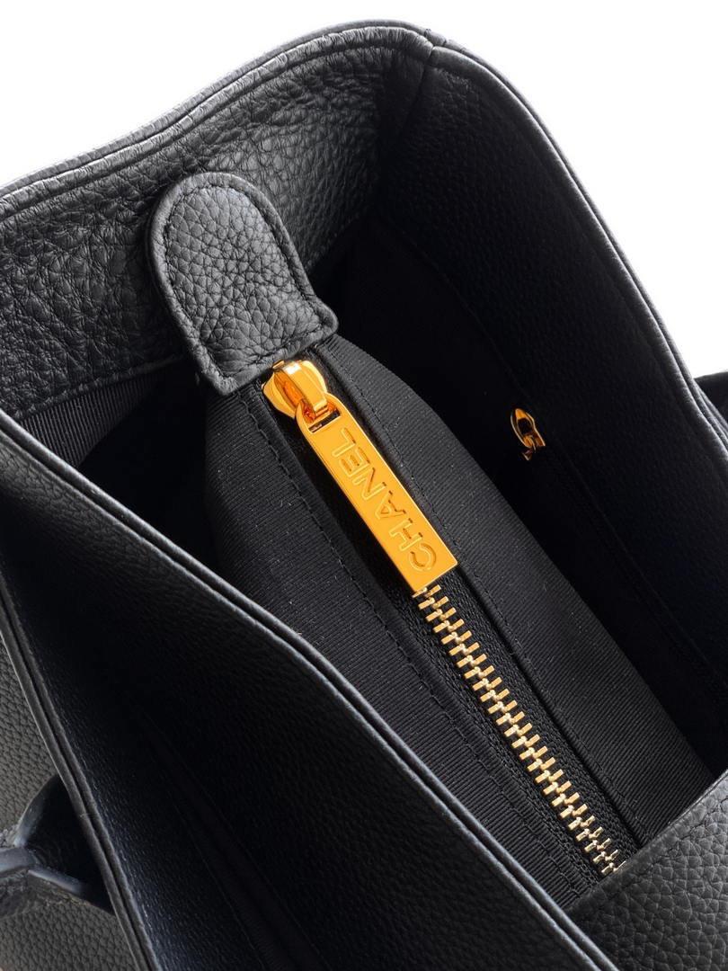 Chanel AS6055 Cerf Leather Exterior Small Tote Bags Bag Black