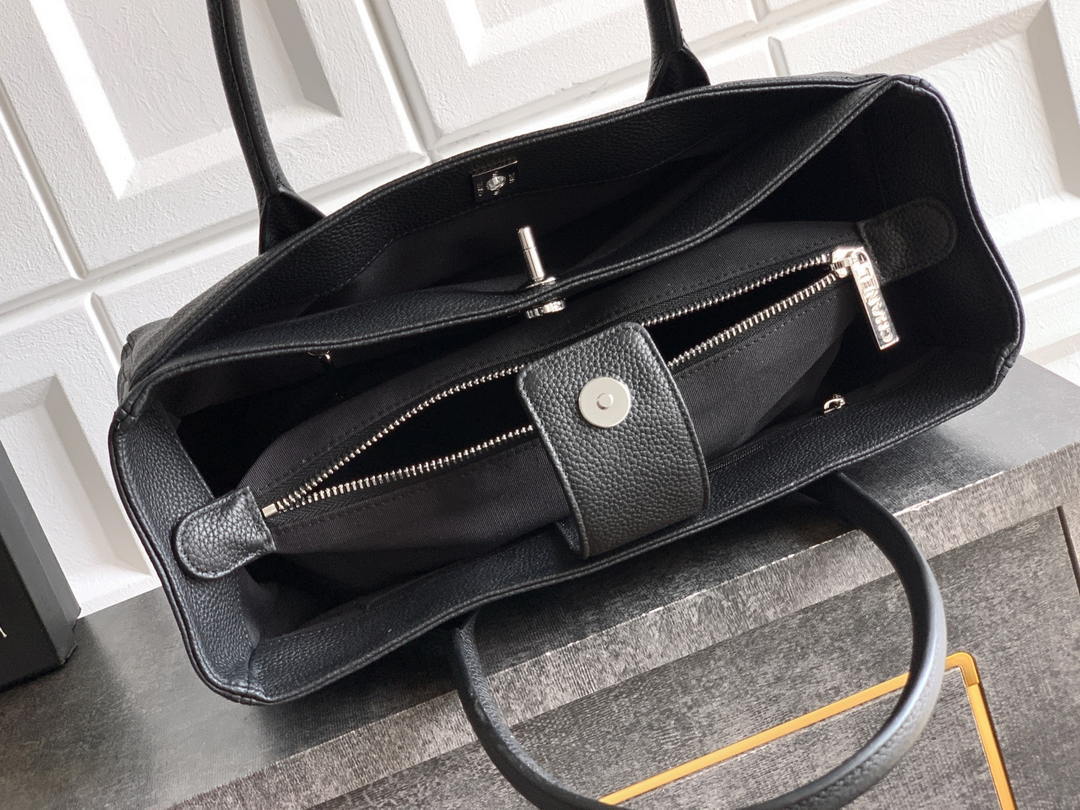 Chanel AS6055 Cerf Leather Exterior Small Tote Bags Bag Black Silver