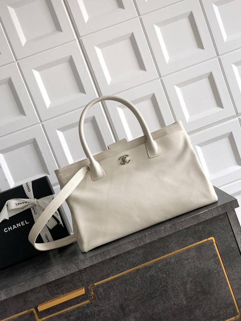 Chanel AS6056 Cerf Leather Exterior Medium Tote Bags White - Default Title - View 1