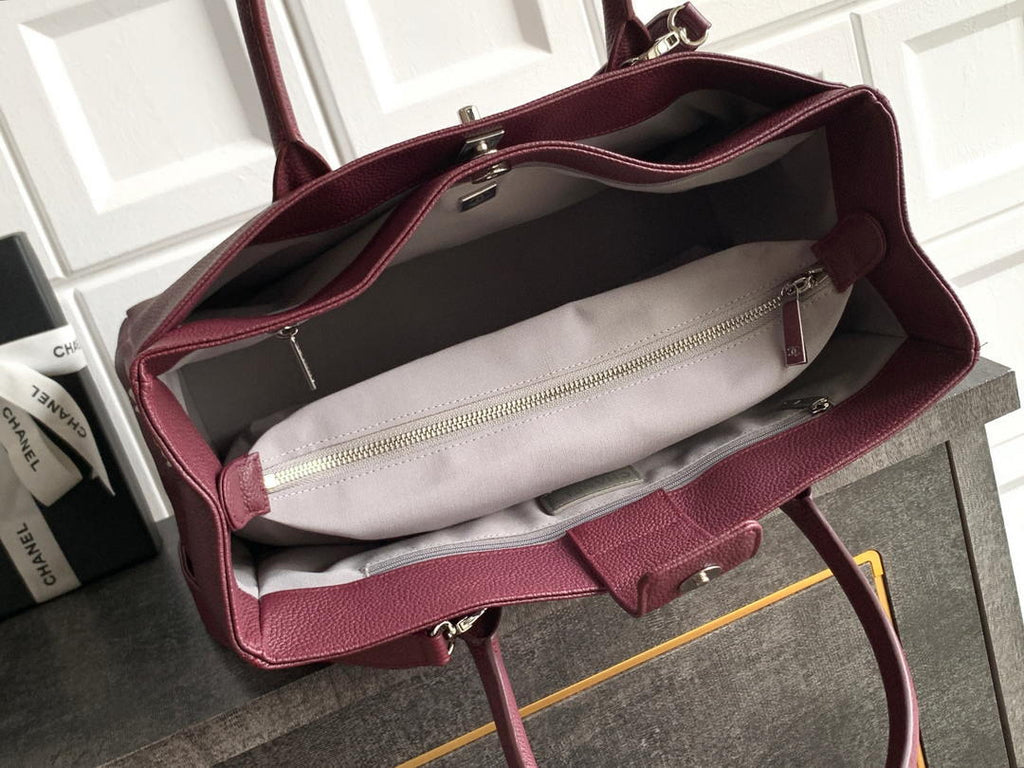 Chanel AS6056 Cerf Leather Exterior Medium Tote Bags Wine Red
