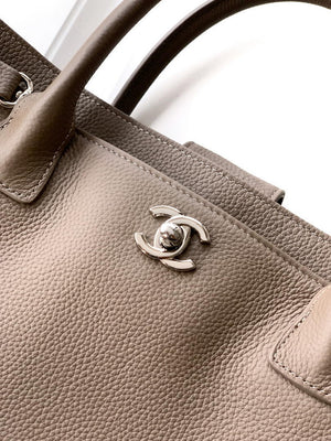 Chanel AS6056 Cerf Leather Exterior Medium Tote Bags Gray - Default Title - View 5