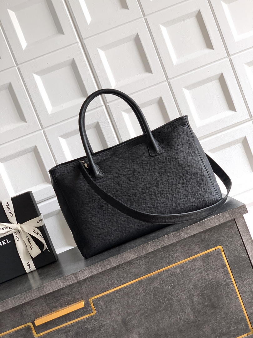 Chanel AS6056 Cerf Leather Exterior Medium Tote Bags Black Silver - Default Title - View 3
