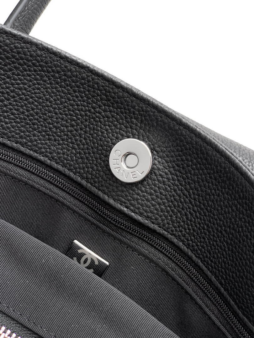Chanel AS6056 Cerf Leather Exterior Medium Tote Bags Black Silver