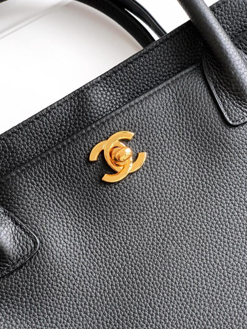 Chanel AS6056 Cerf Leather Exterior Medium Tote Bags Black Gold