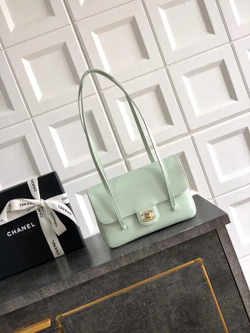 Chanel AS6130 Small Flap Bag Grained Shiny Calfskin & Gold-Tone Metal Light gray-green