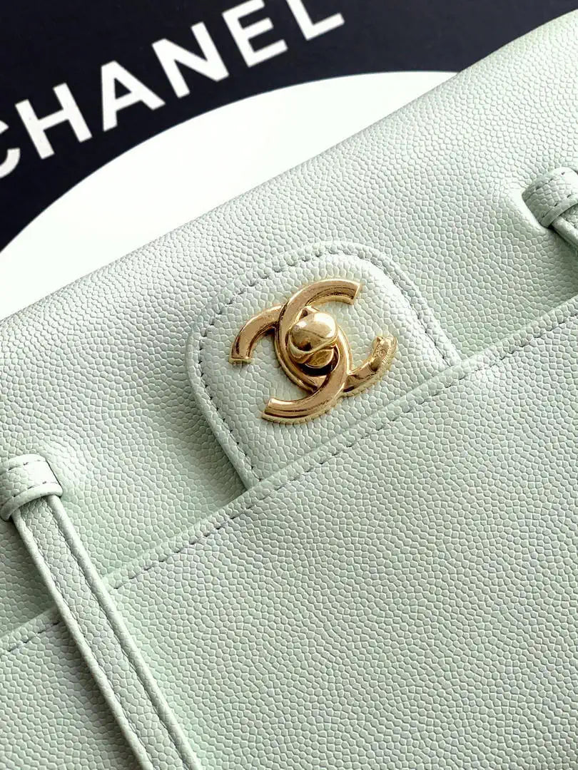 Chanel AS6130 Small Flap Bag Grained Shiny Calfskin & Gold-Tone Metal Light gray-green