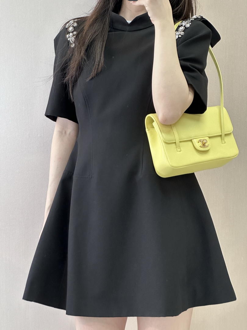 Chanel AS6130 Small Flap Bag Grained Shiny Calfskin & Gold-Tone Metal Yellow
