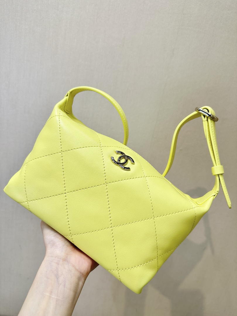 Chanel AS6138 Hobo Handbag Shiny Lambskin & Gold-Tone Metal Yellow