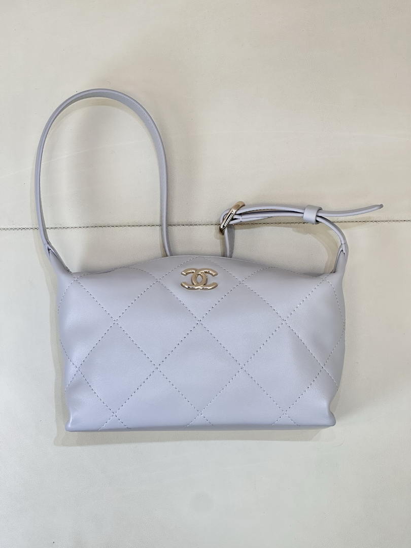 Chanel AS6138 Hobo Handbag Shiny Lambskin & Gold-Tone Metal Light Purple - Default Title - View 1