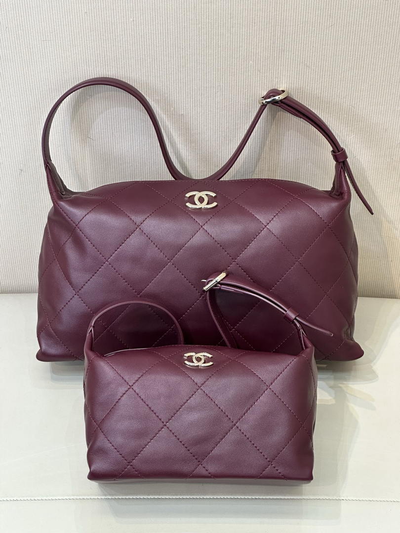 Chanel AS6139 Large Hobo Handbag Shiny Lambskin & Gold-Tone Metal Red - Default Title - View 12