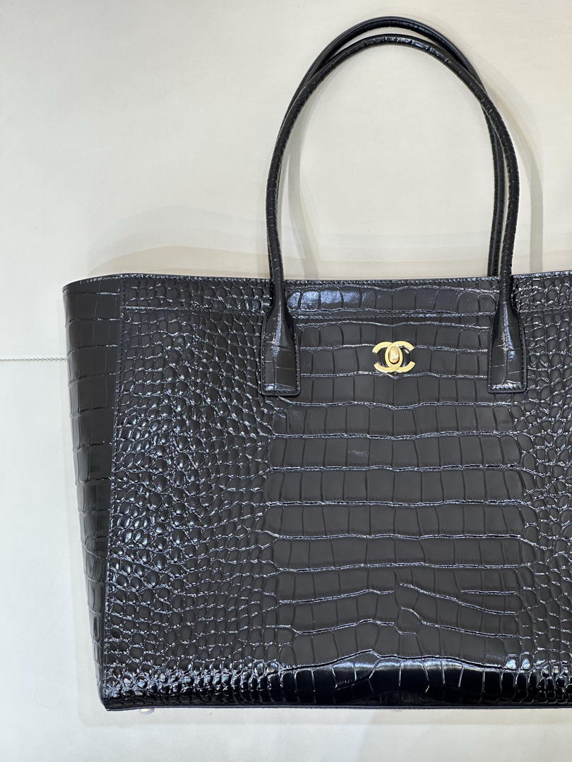 Chanel AS6239 Cerf Leather Exterior Large Tote Bags Crocodile pattern