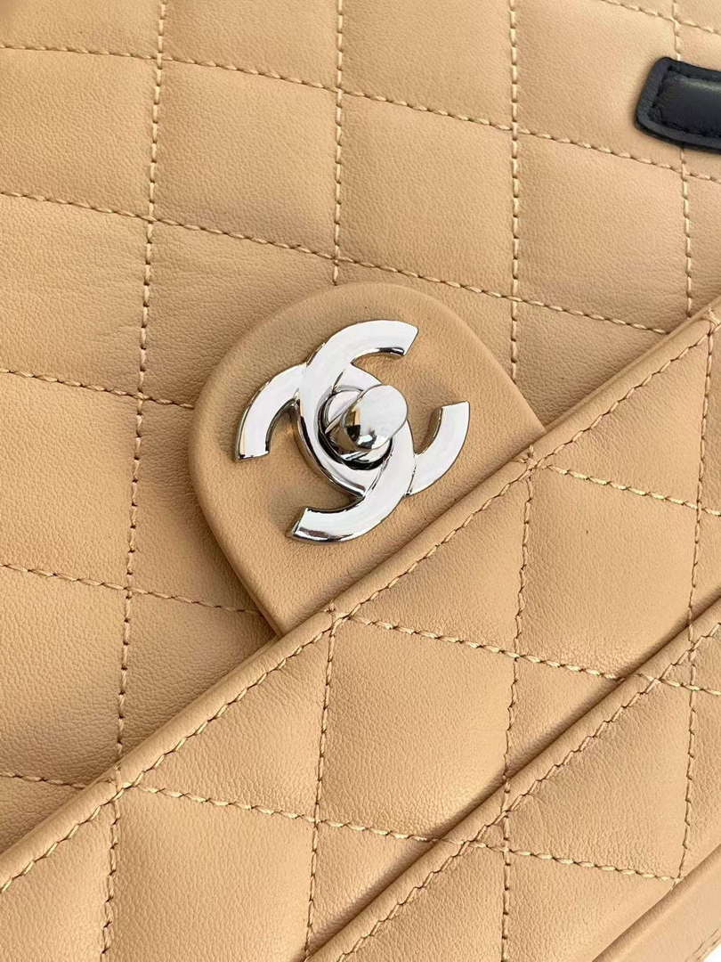 Chanel AS6326 Vintage Camera Case Bag Lambskin Apricot