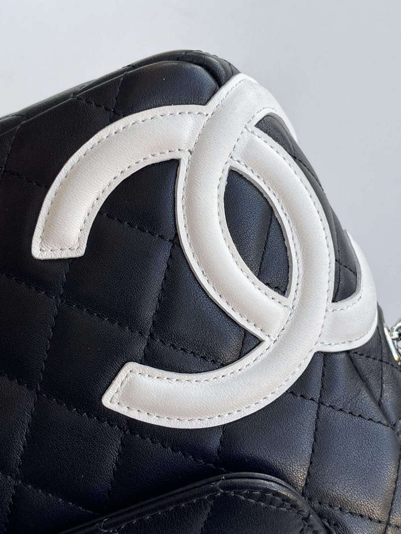 Chanel AS6326 Vintage Camera Case Bag Lambskin Black with White CC