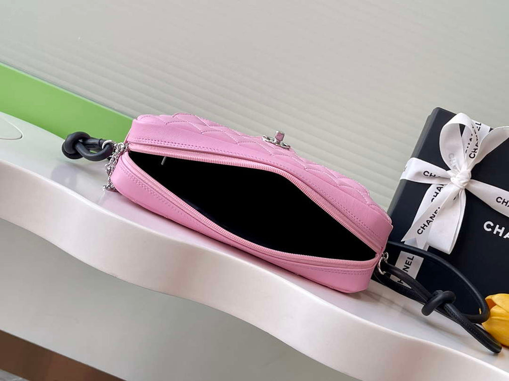 Chanel AS6326 Vintage Camera Case Bag Lambskin Pink