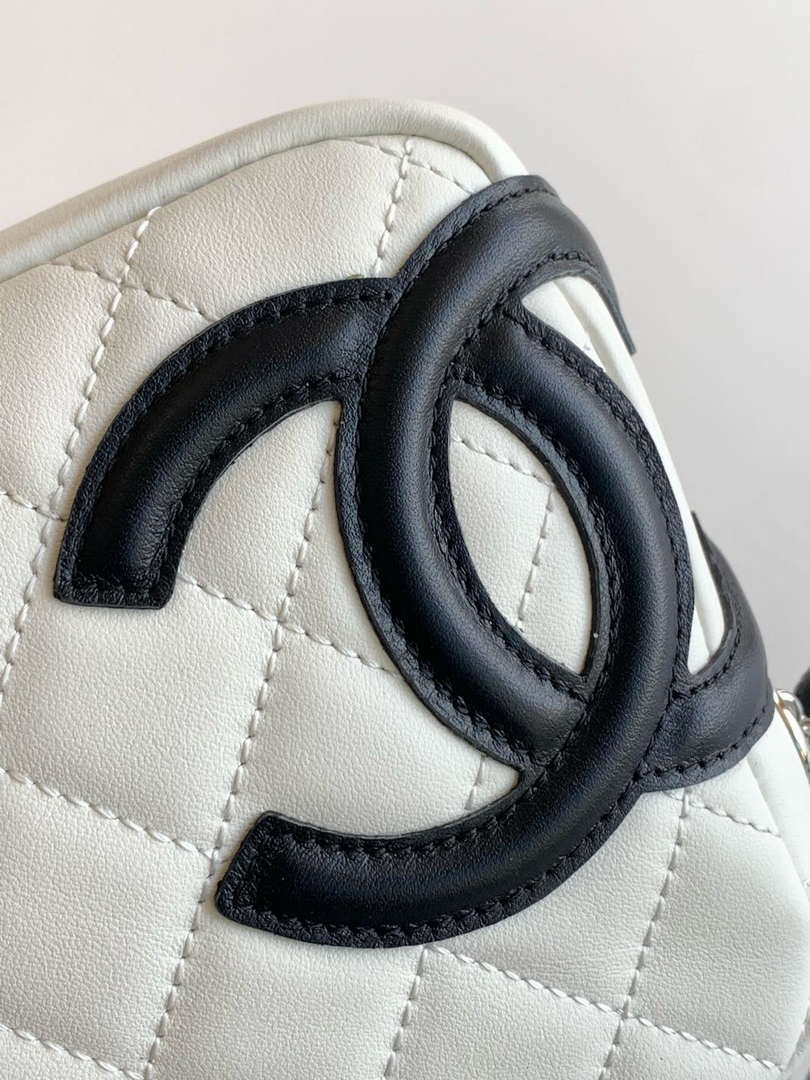 Chanel AS6326 Vintage Camera Case Bag Lambskin White and Black