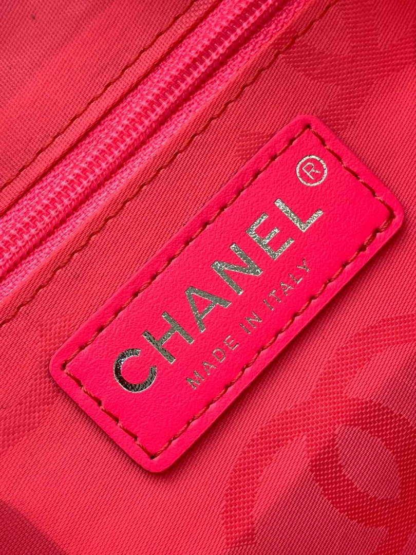 Chanel AS6326 Vintage Camera Case Bag Lambskin White and Black