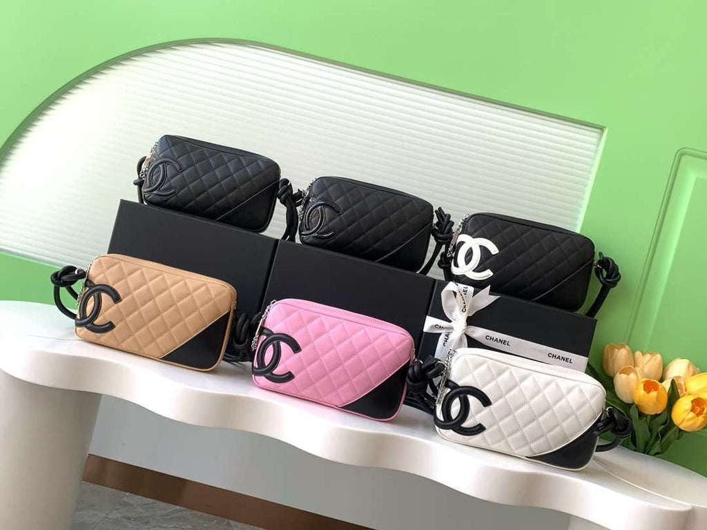 Chanel AS6326 Vintage Camera Case Bag Lambskin White and Black