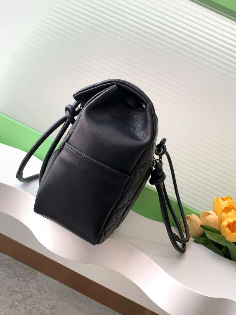 Chanel AS6338 Airport Bag 25P Shopping Bag Black with White CC