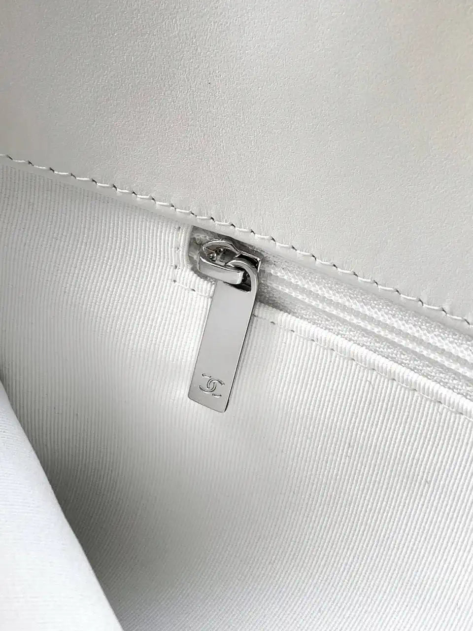 Chanel AS8806 Lipstick Tote Bag White