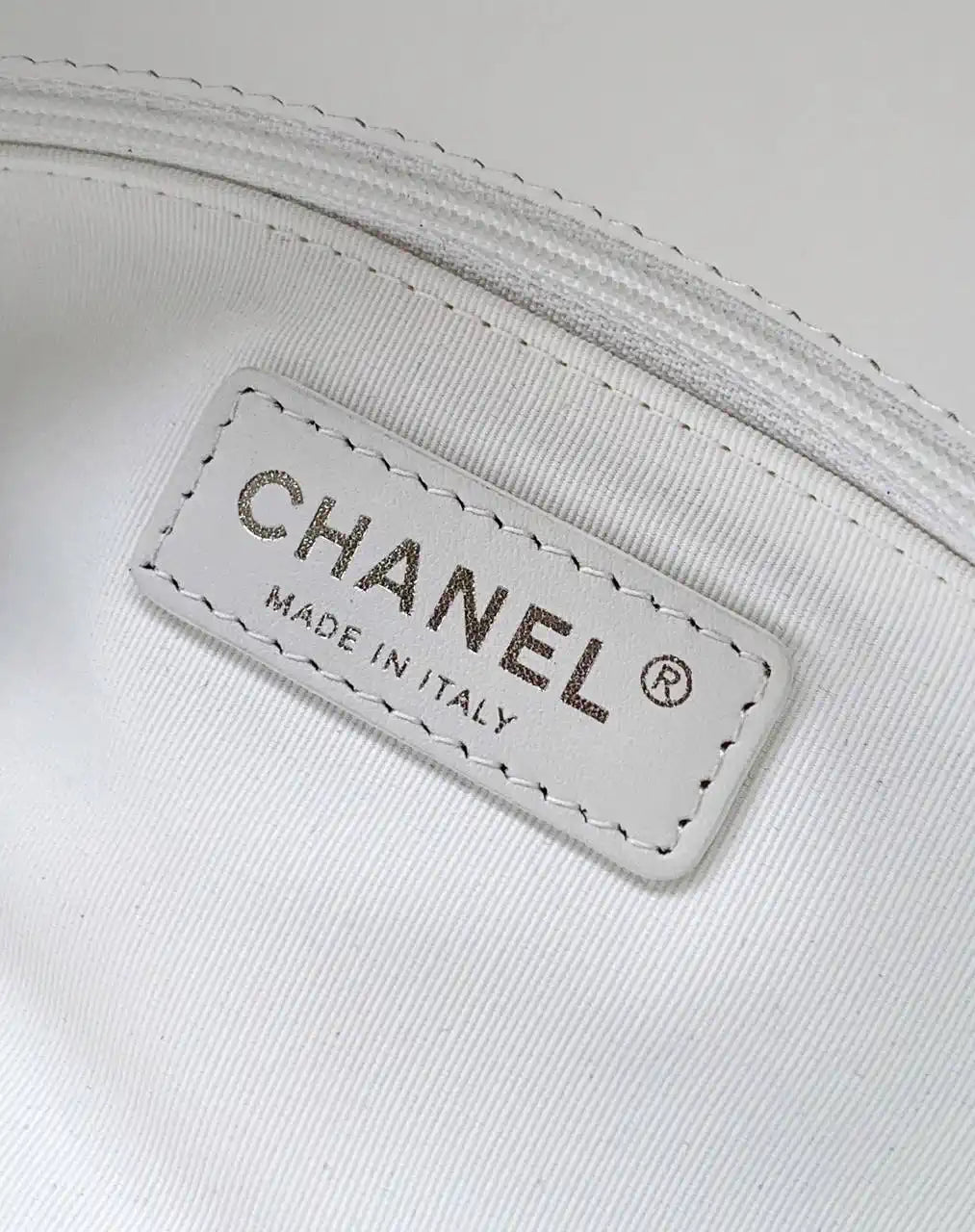 Chanel AS8806 Lipstick Tote Bag White
