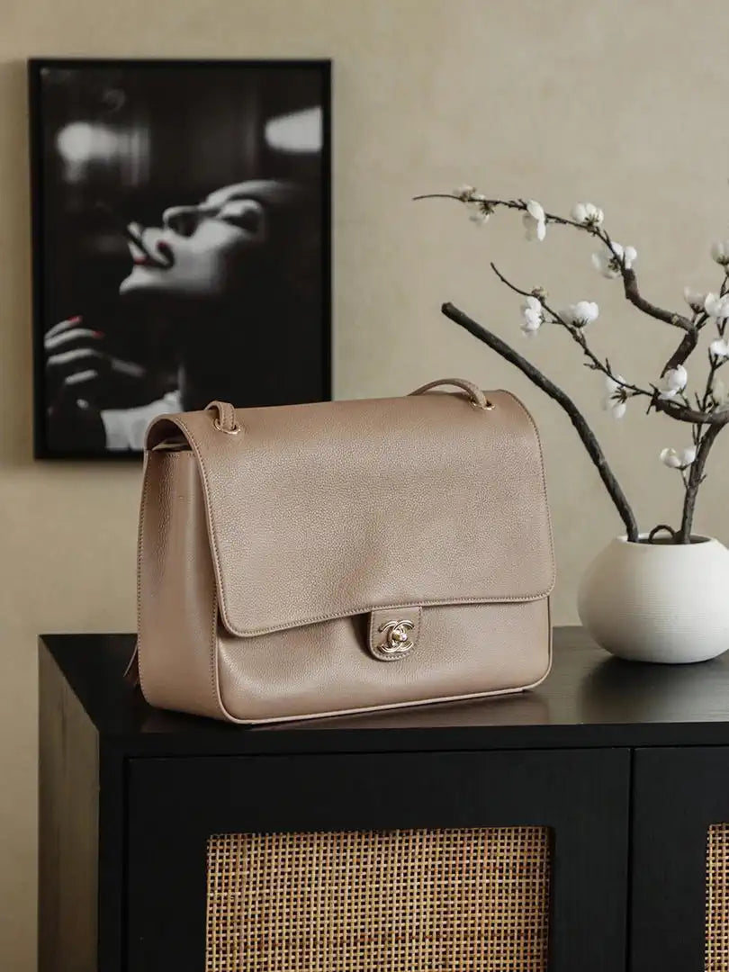 Chanel AS9101 Clarence 2026 SS Runway Collection Shopping Bag Nude Pink