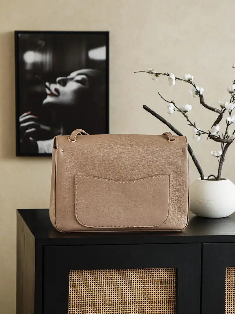 Chanel AS9101 Clarence 2026 SS Runway Collection Shopping Bag Nude Pink