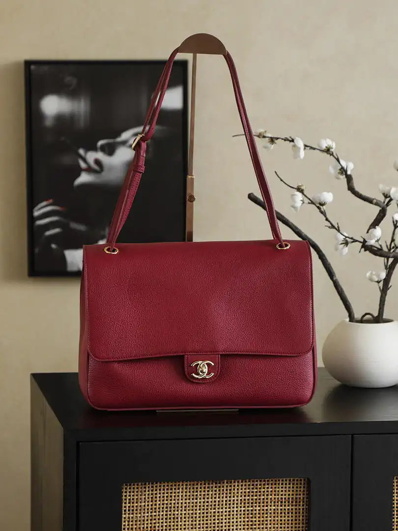 Chanel AS9101 Clarence 2026 SS Runway Collection Shopping Bag Red