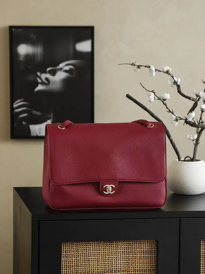 Chanel AS9101 Clarence 2026 SS Runway Collection Shopping Bag Red