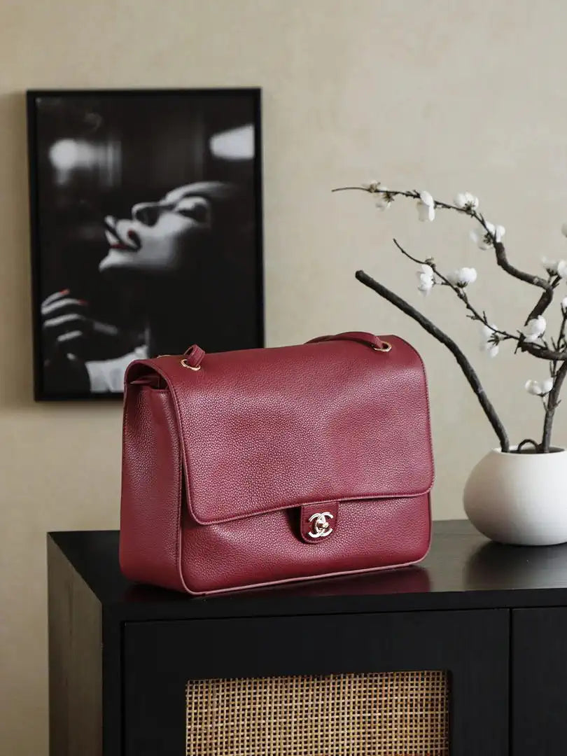Chanel AS9101 Clarence 2026 SS Runway Collection Shopping Bag Red