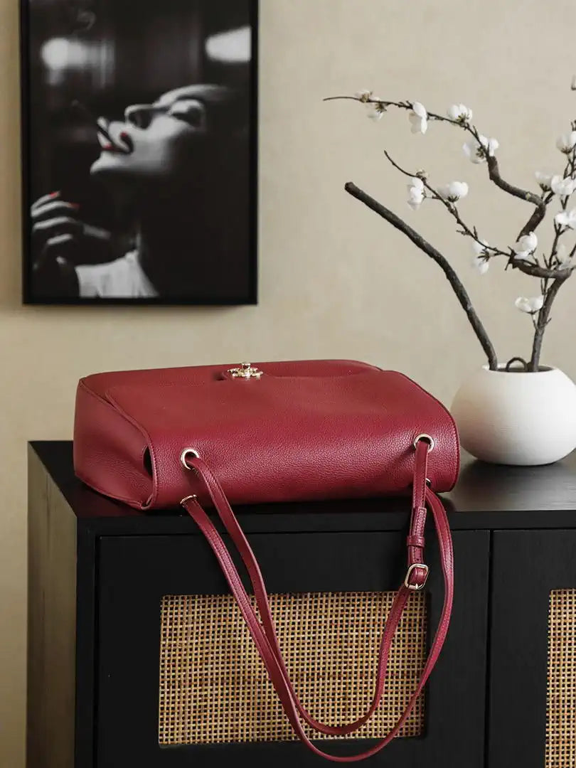 Chanel AS9101 Clarence 2026 SS Runway Collection Shopping Bag Red