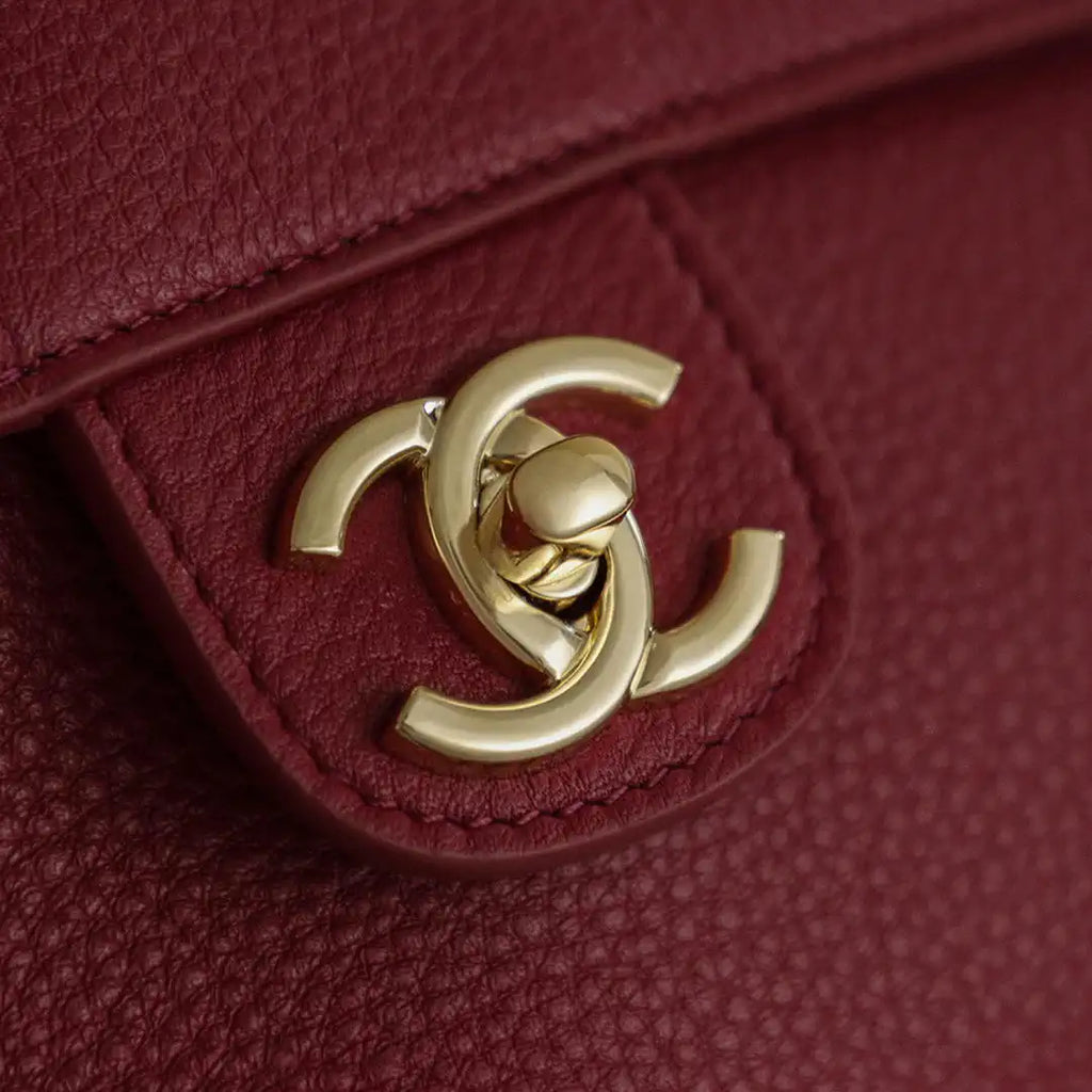 Chanel AS9101 Clarence 2026 SS Runway Collection Shopping Bag Red