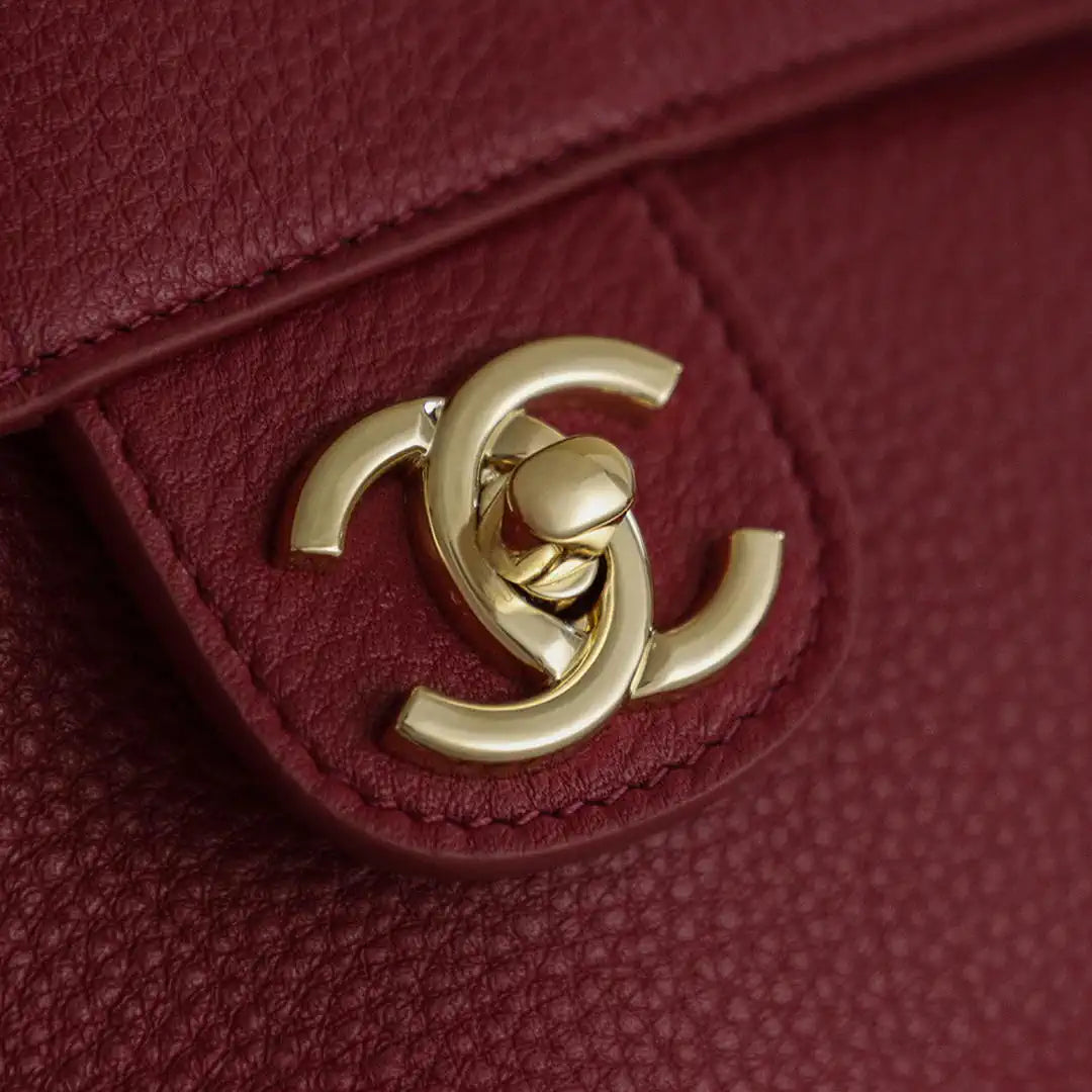 Chanel AS9101 Clarence 2026 SS Runway Collection Shopping Bag Red