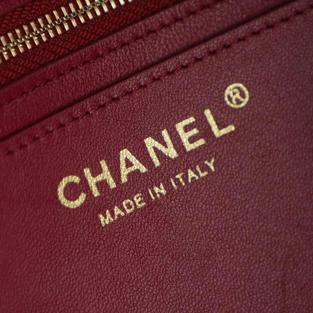 Chanel AS9101 Clarence 2026 SS Runway Collection Shopping Bag Red