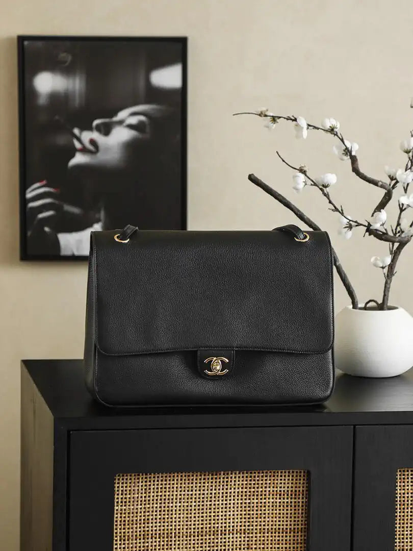 Chanel AS9101 Clarence 2026 SS Runway Collection Shopping Bag Black