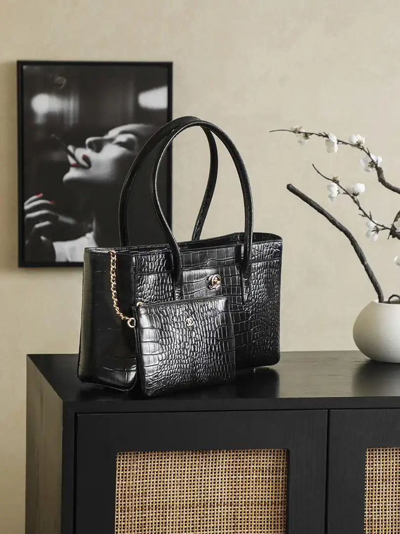 Chanel AS9106 26 SS Runway Collection Shopping Bag Crocodile-embossed Calfskin Black