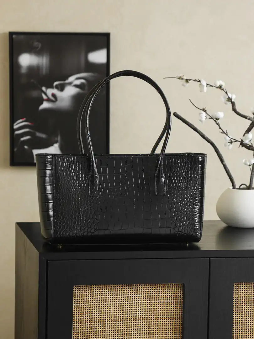 Chanel AS9106 26 SS Runway Collection Shopping Bag Crocodile-embossed Calfskin Black