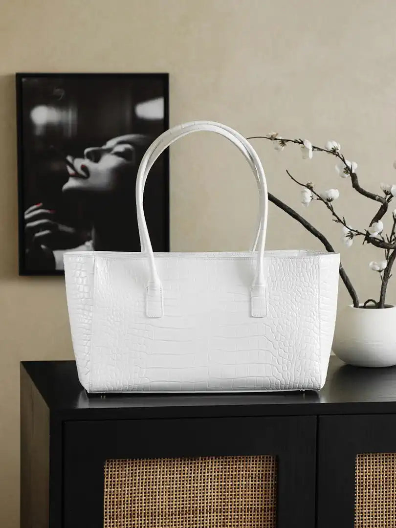 Chanel AS9106 26 SS Runway Collection Shopping Bag Crocodile-embossed Calfskin White