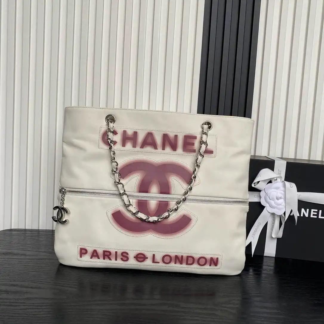 Chanel AS9901 Vintage Shopping Bag Calfskin White Red