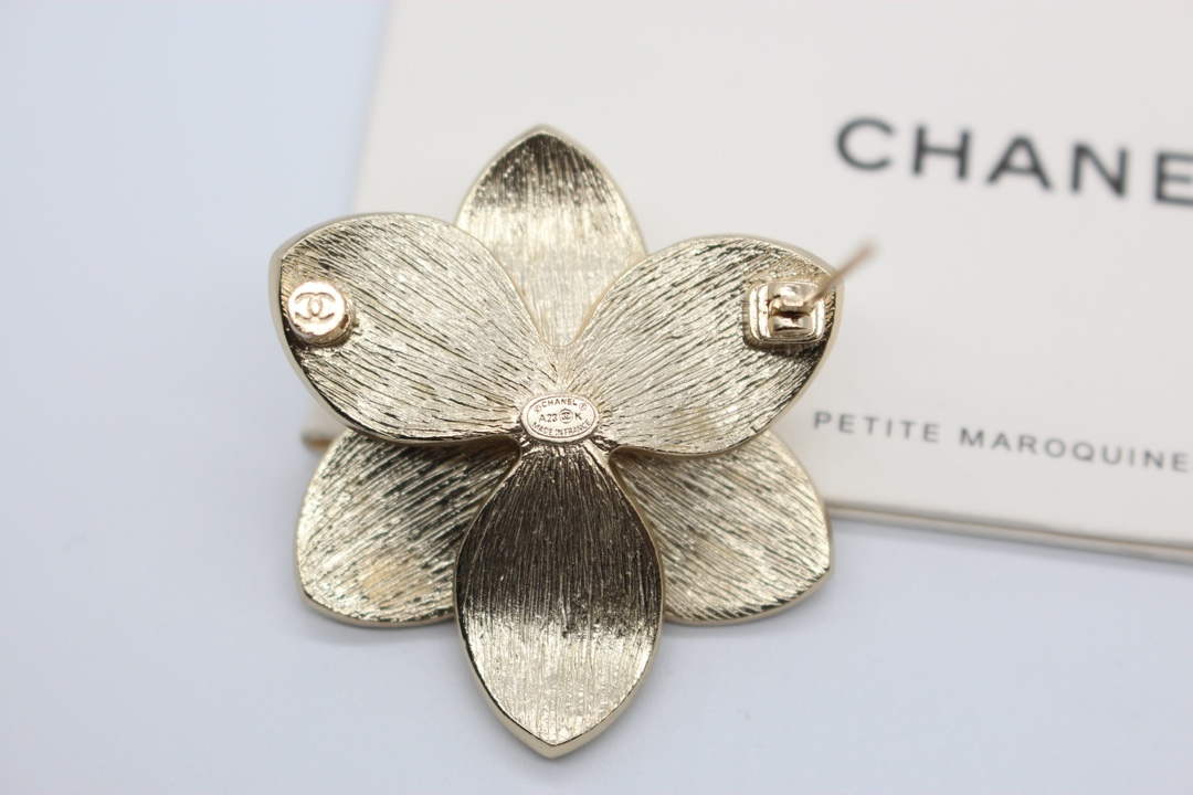 Chanel Brooch Fashion Jewelry CC31849