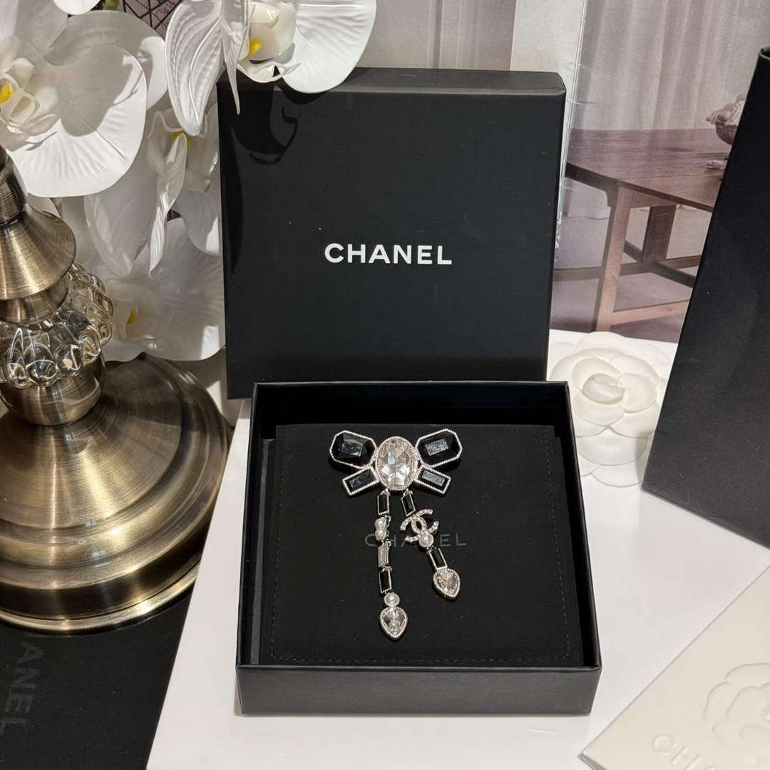 Chanel Brooch Fashion Jewelry CC31852